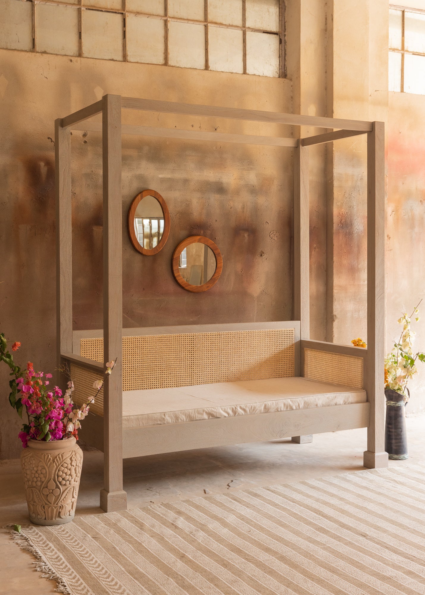 Dmitri Day Bed