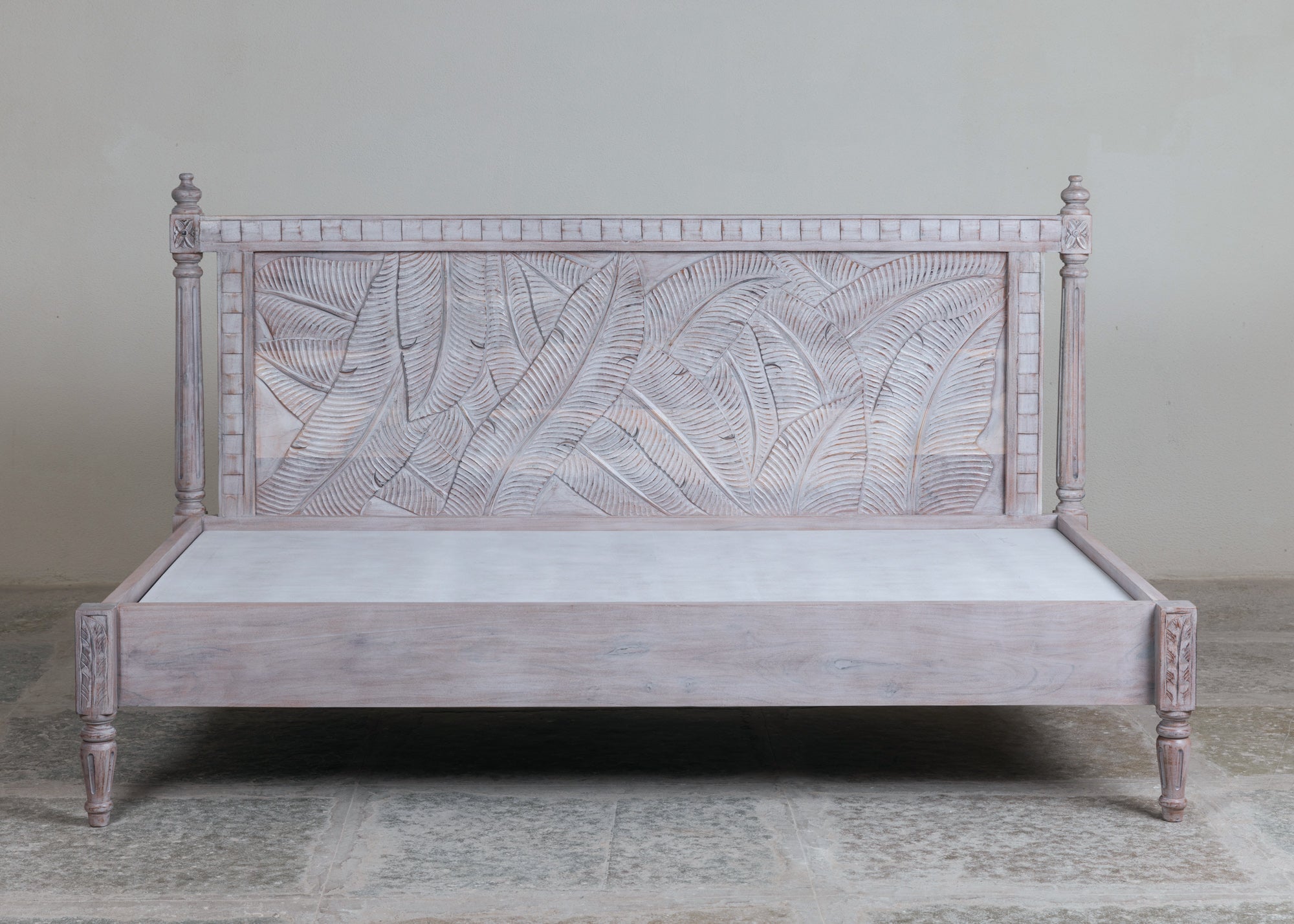 Amazon Day Bed - Savana Living - One With Wood